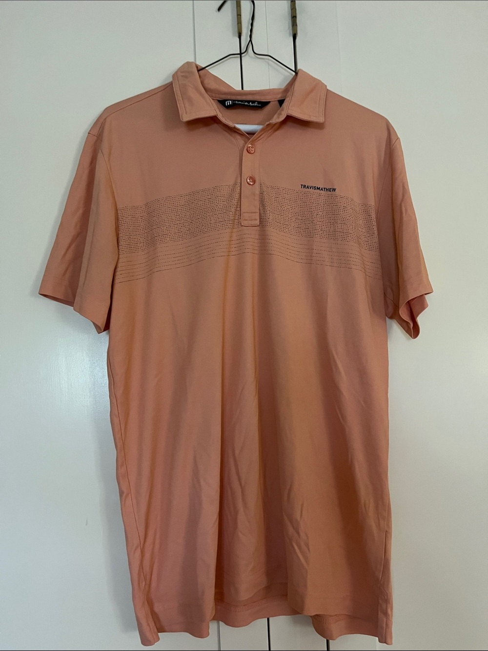 TRAVIS MATTHEW golf shirt size M